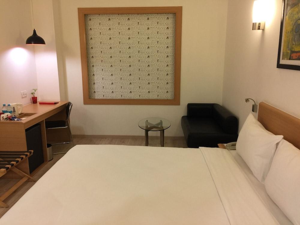 Red Fox By Lemon Tree Hotels, Sector 60, Gurugram Gurgaon Dış mekan fotoğraf