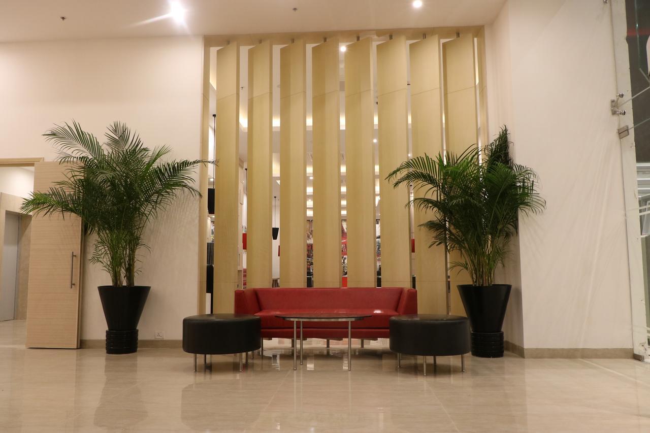 Red Fox By Lemon Tree Hotels, Sector 60, Gurugram Gurgaon Dış mekan fotoğraf